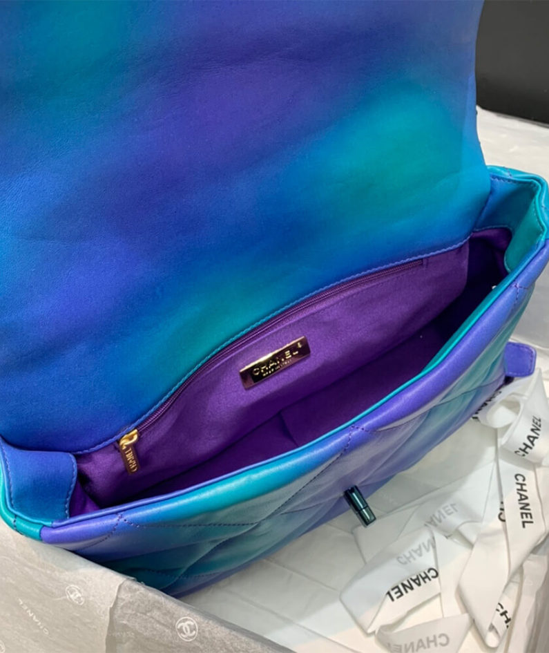 CHANEL 19 Handbag