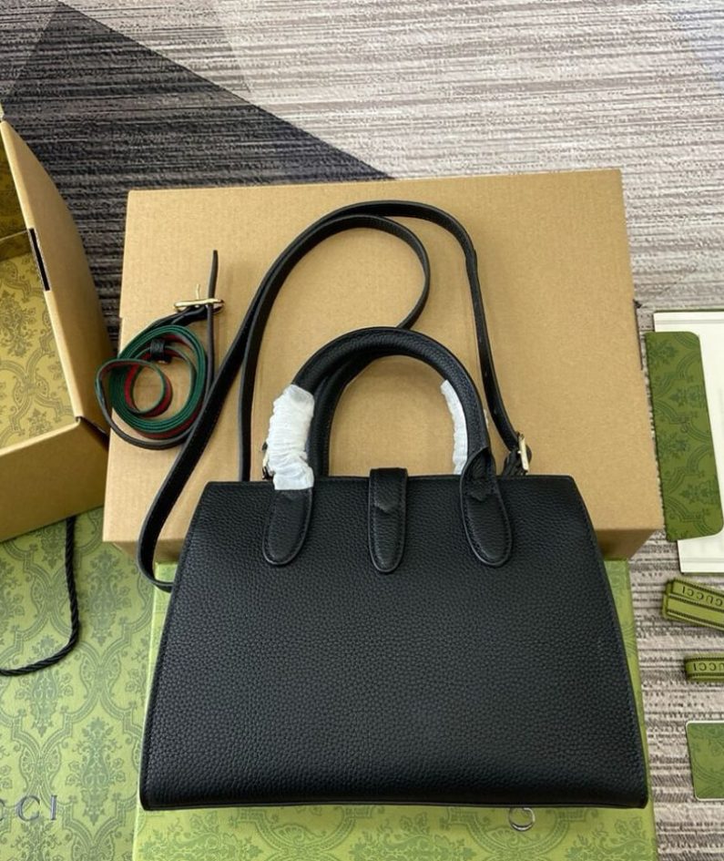 GUCCI DIANA MEDIUM SHOULDER BAG
