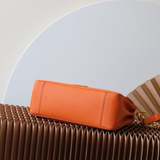 LV Dauphine Soft MM LV Dauphine Soft MM