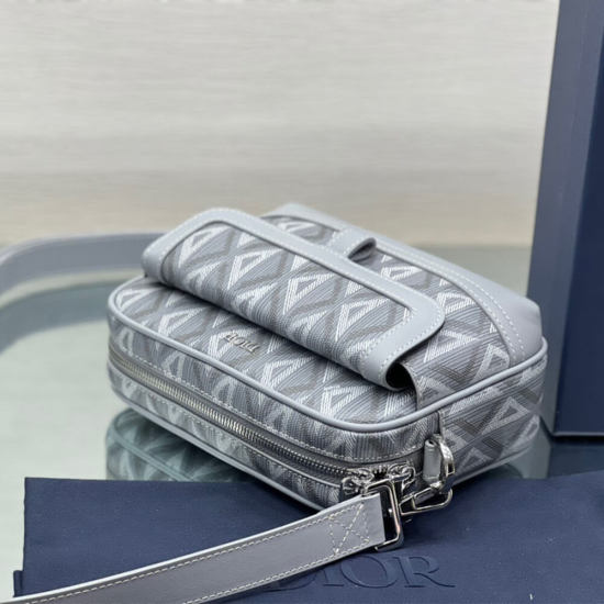 DIOR HIT THE ROAD MESSENGER POUCH