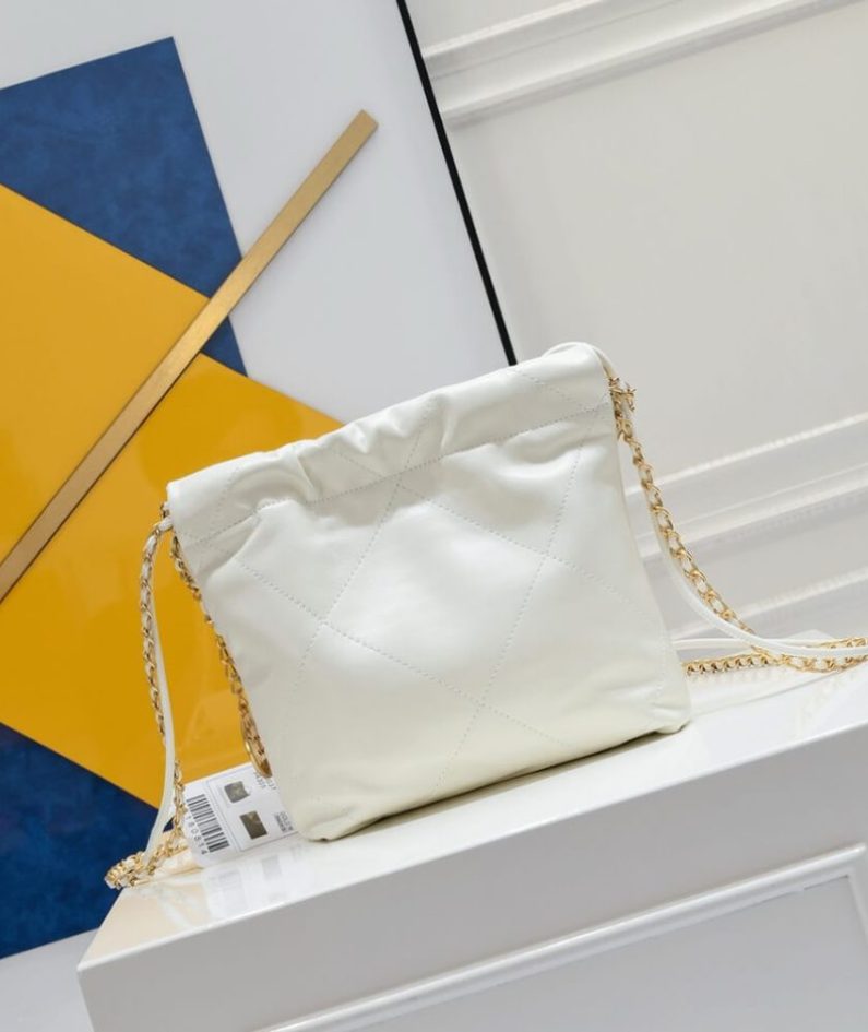 CHANEL 22 MINI HANDBAG