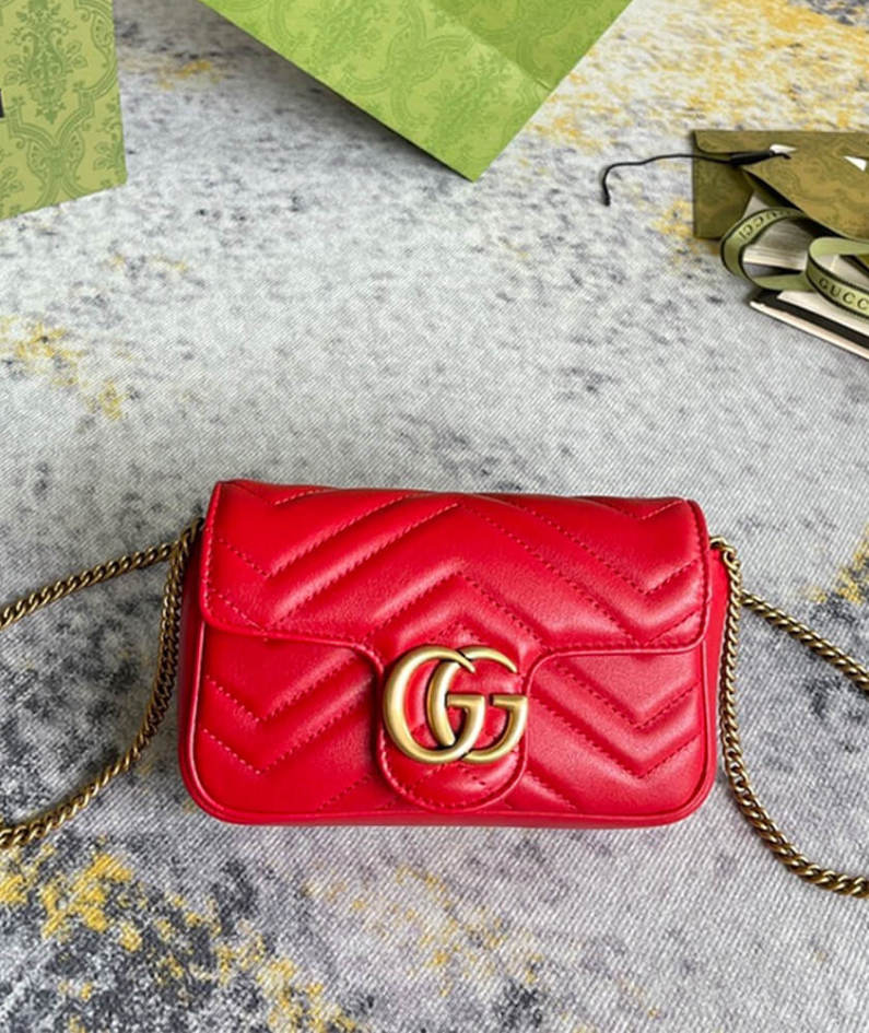 GG Marmont matelasse leather super mini bag