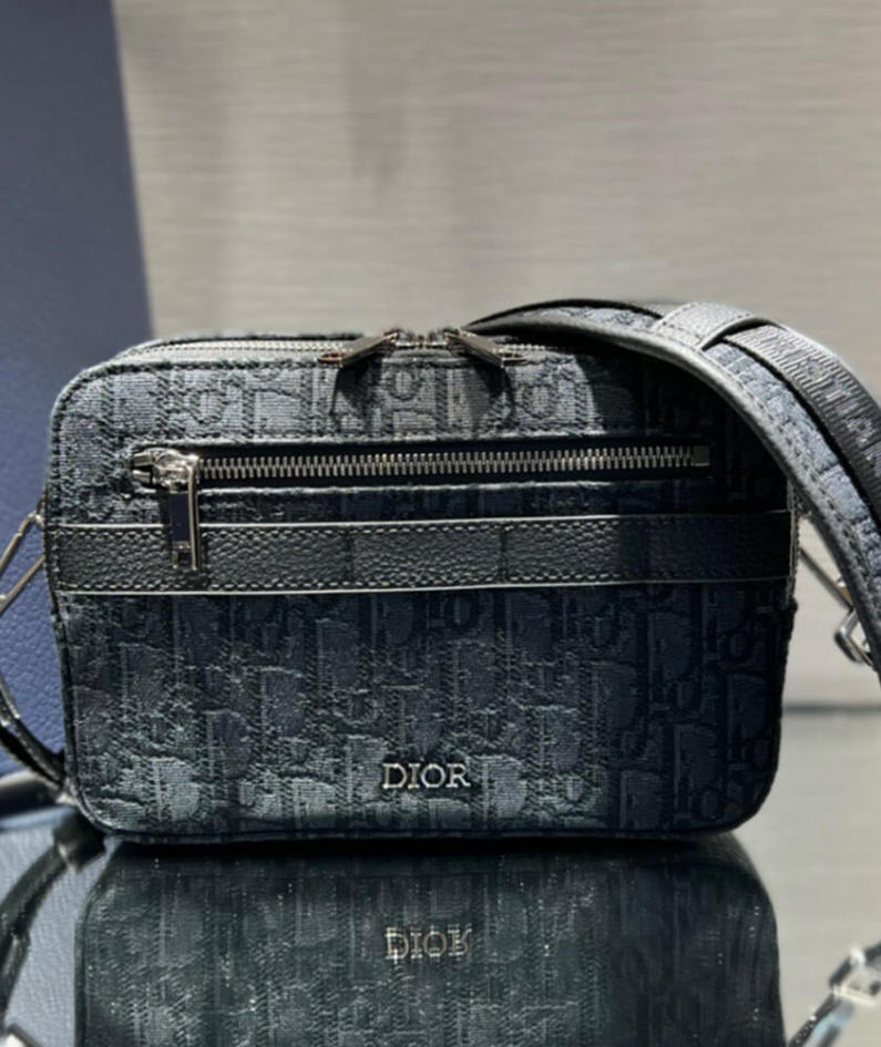 DIOR SAFARI MESSENGER BAG