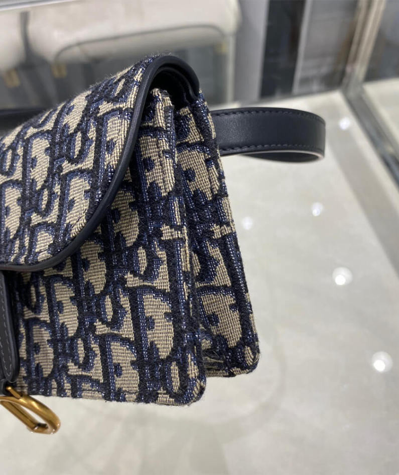 SADDLE BELT POUCH