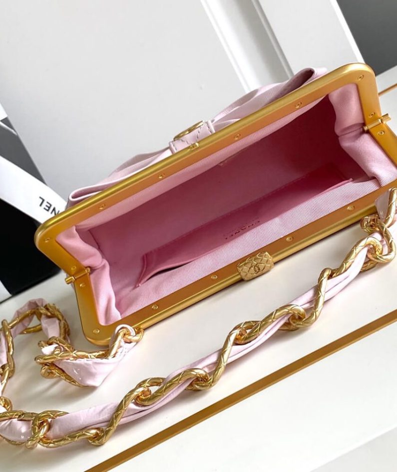 CHANEL Large Clutch With Chain(high-end grade)