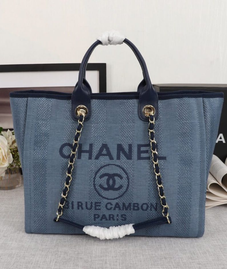 CHANEL Woven Straw Raffia Striped Medium Deauville Tote