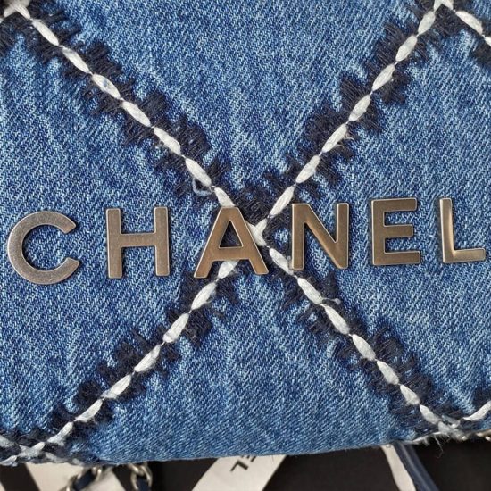 CHANEL 22 MINI HANDBAG