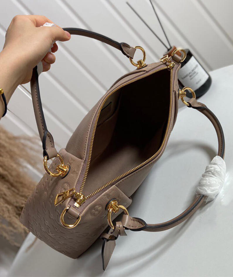 LV TOTE MM HANDBAG