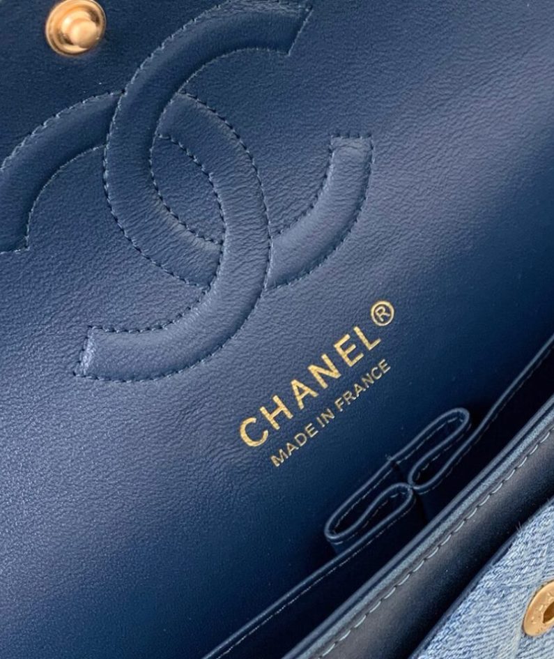 CHANEL CLASSIC 11.12 HANDBAG(high-end grade)