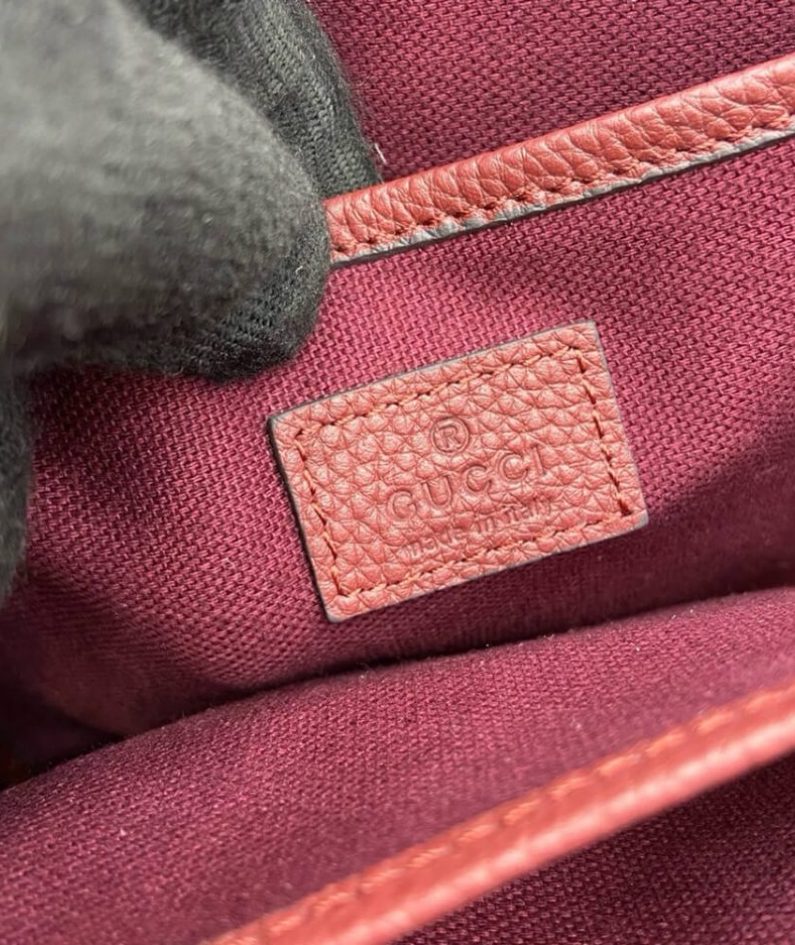 GUCCI SMALL TOTE BAG WITH HOOK CLOSURE