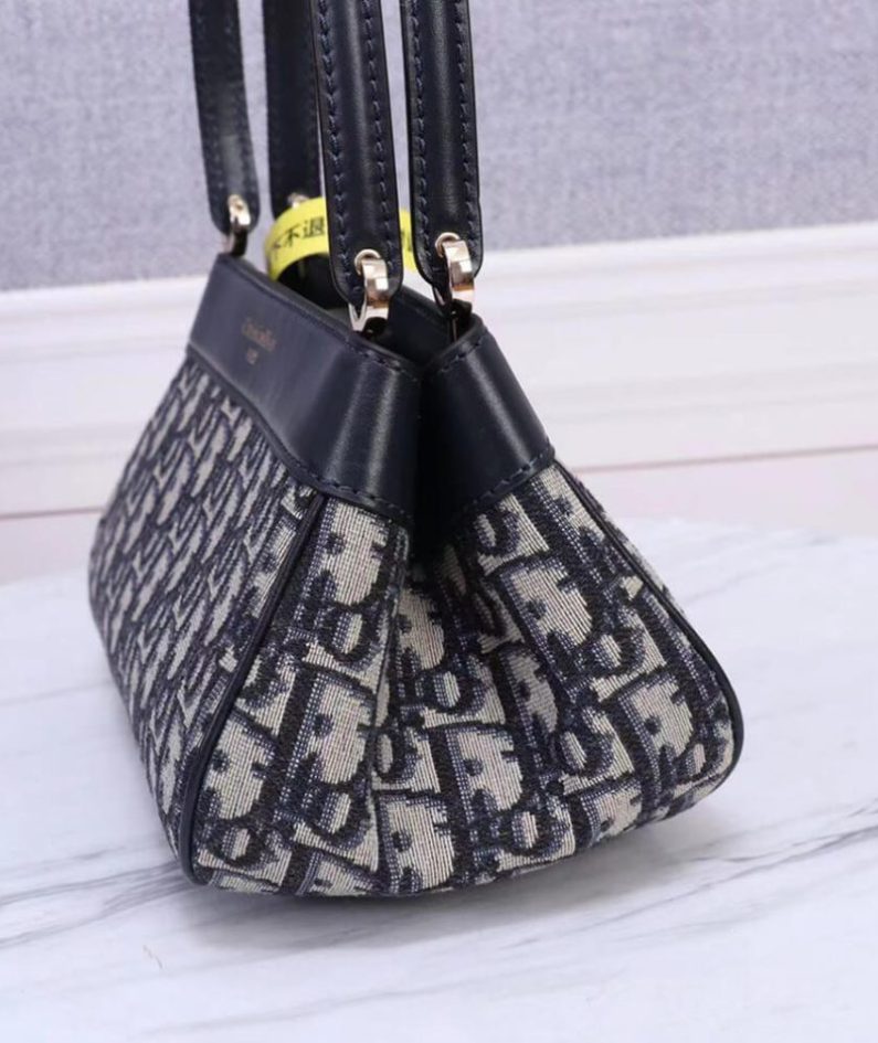MEDIUM DIOR KEY BAG
