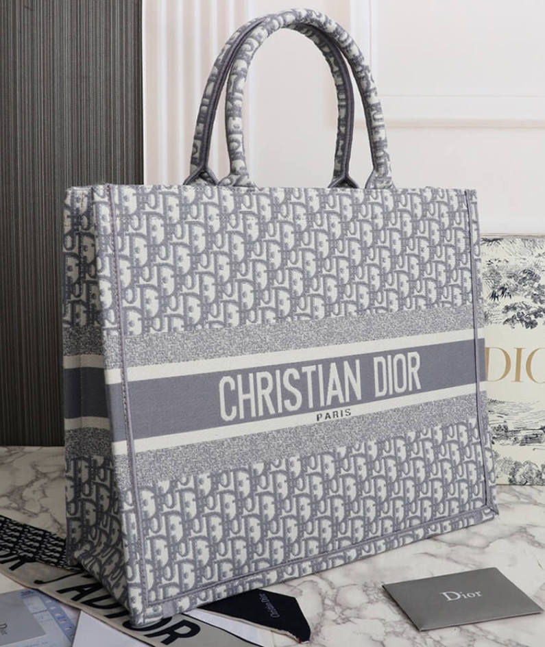 LARGE DIOR BOOK TOTE
