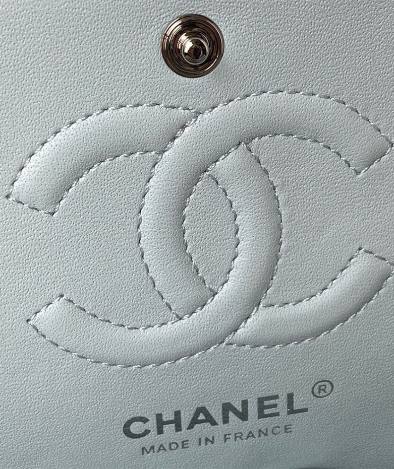 SMALL CLASSIC HANDBAG
