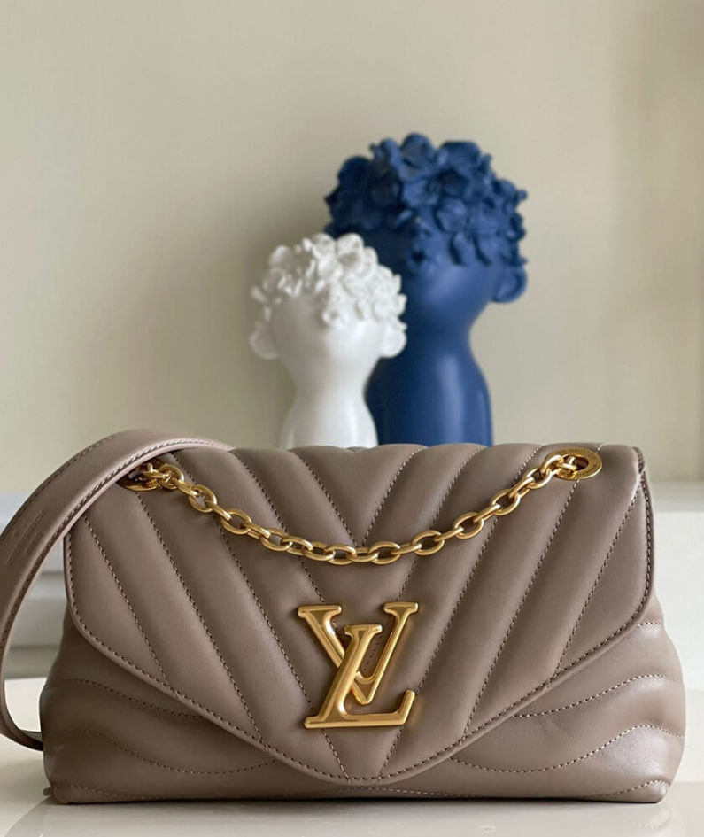 LV NEW WAVE CHAIN BAG