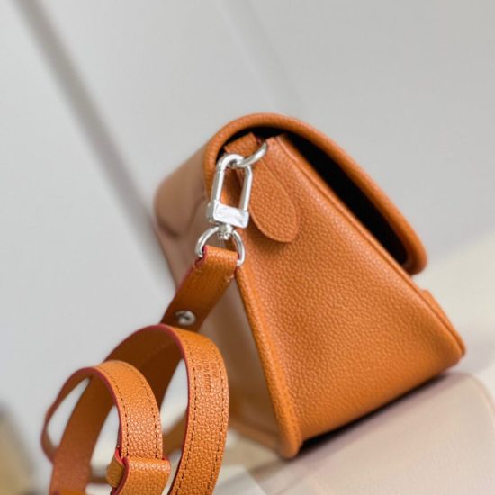 LV Buci