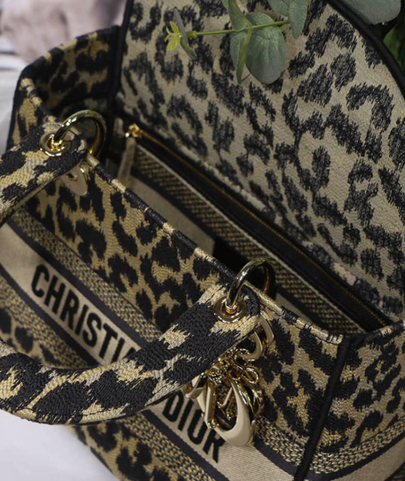 DIOR MEDIUM LADY D-LITE BAG
