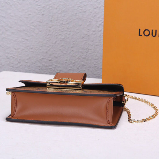LV Dauphine Chain Wallet LV Dauphine Chain Wallet