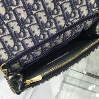 2-IN-1 30 MONTAIGNE POUCH