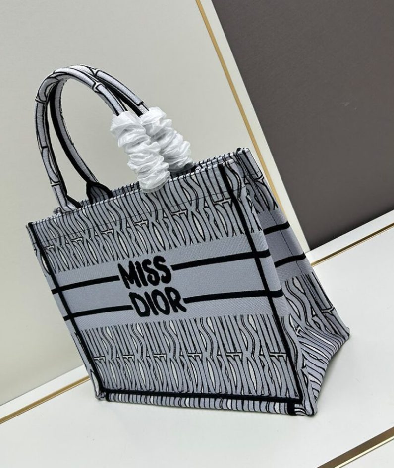 Medium Dior Book Tote
