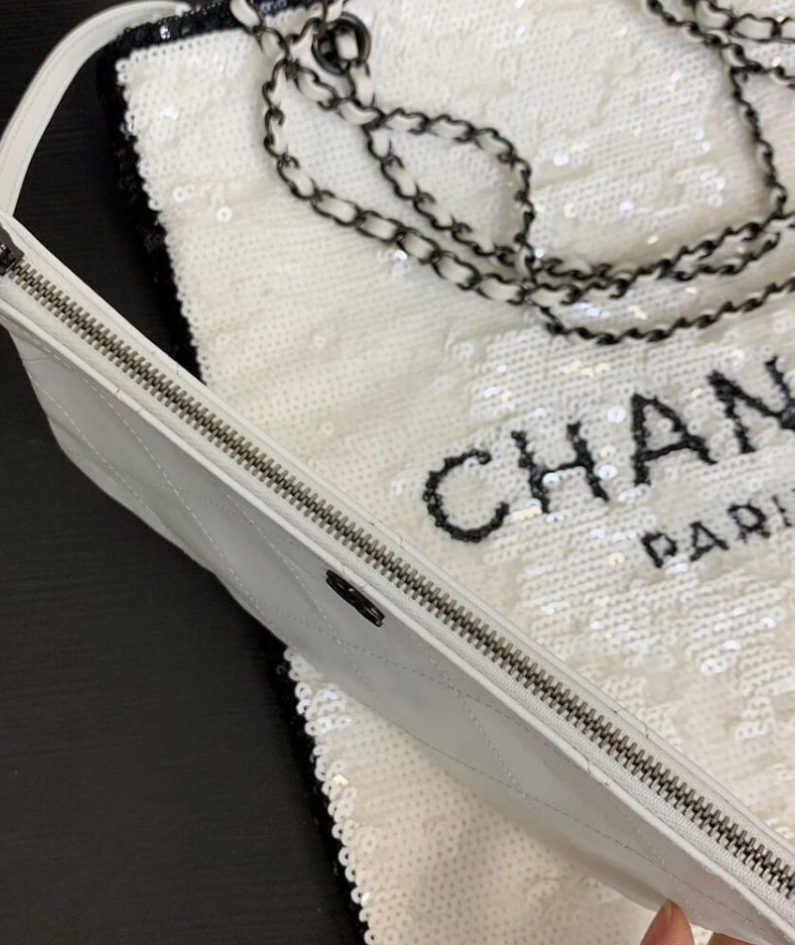 CHANEL SHOPPING BAG