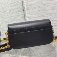 30 MONTAIGNE AVENUE BAG