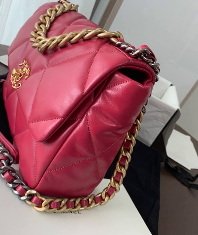 CHANEL 19 Large Handbag