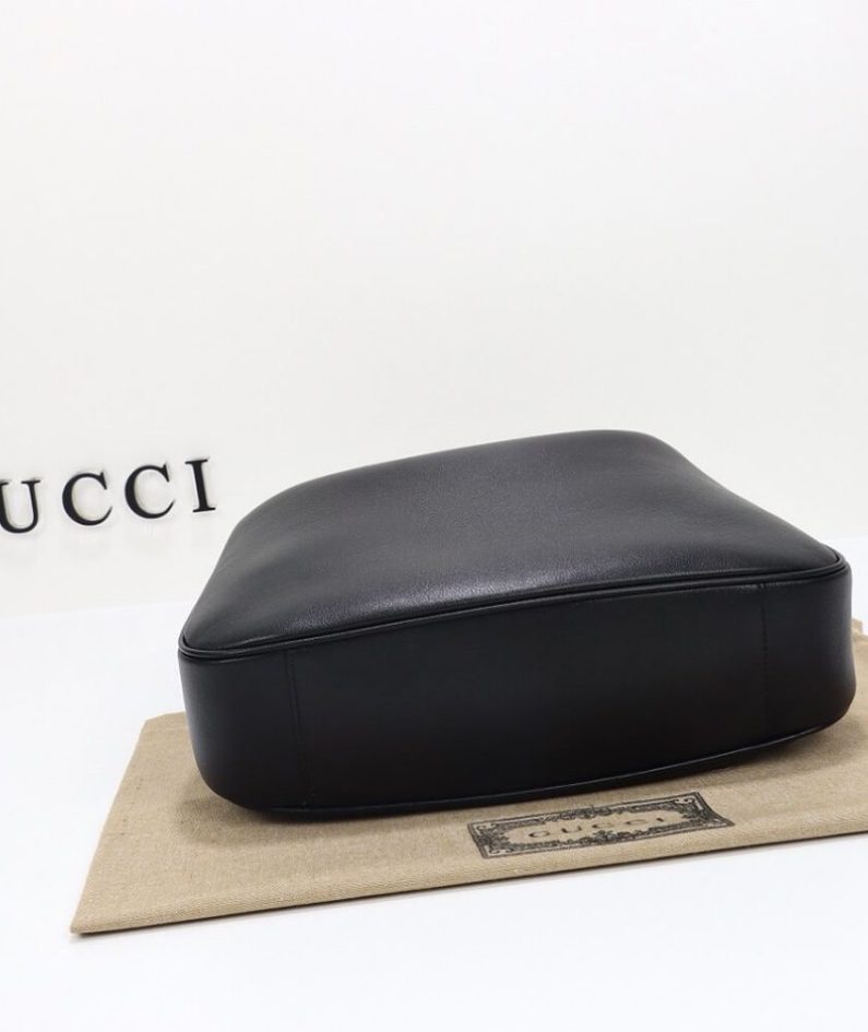 GUCCI DIANA MEDIUM SHOULDER BAG