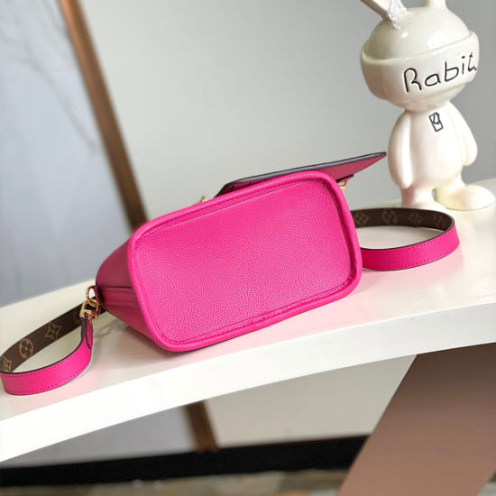 LV Neverfull Bandouliere Inside Out BB LV Neverfull Bandouliere Inside Out BB