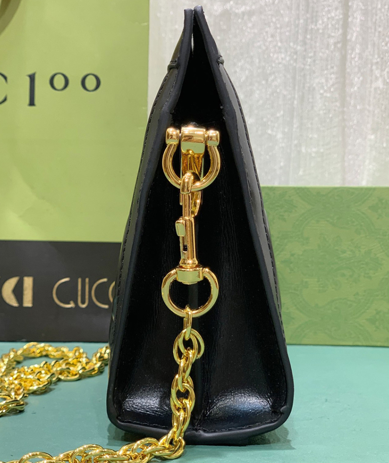 GG Matelassé leather small bag