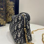 30 MONTAIGNE MEDIUM D-ARCH MINI BAG
