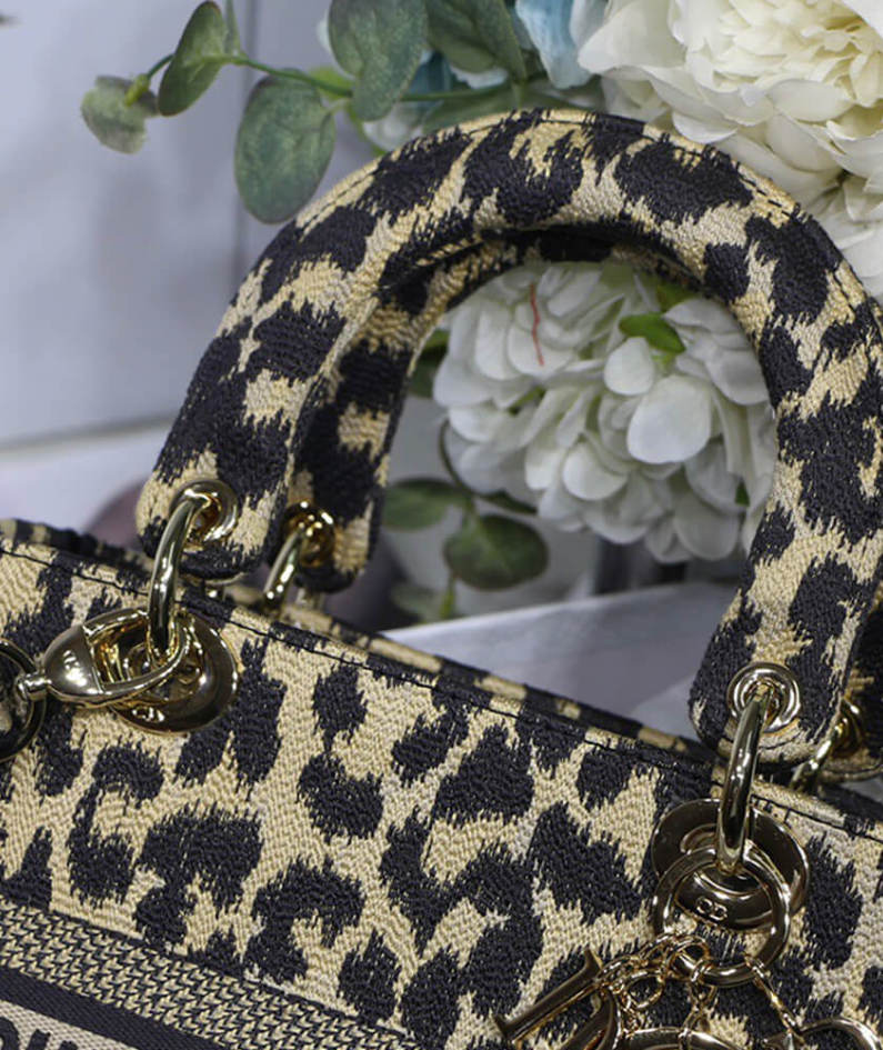 DIOR MEDIUM LADY D-LITE BAG