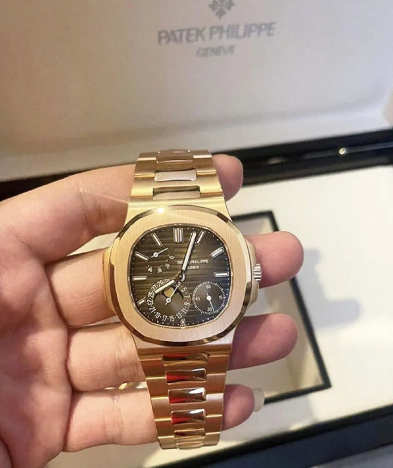 5712/1R Patek Philippe- NAUTILUS