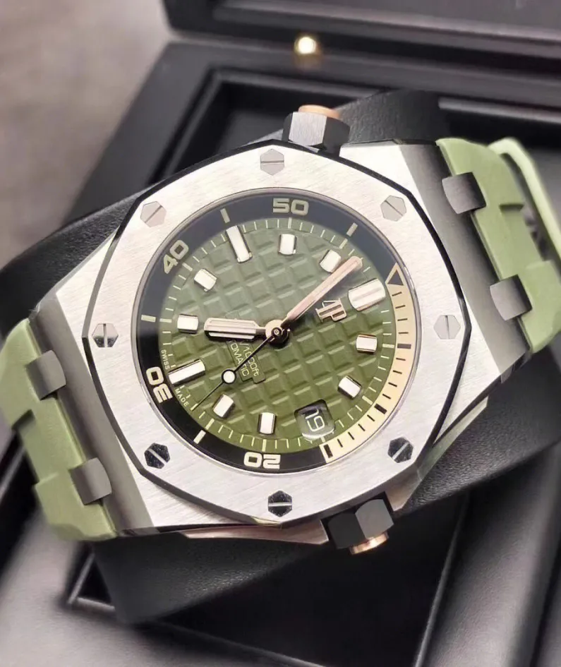 Royal Oak Offshore Diver's Watch Ref. 15720ST(AAAAA Version) Royal Oak Offshore Diver's Watch Ref. 15720ST(AAAAA Version)