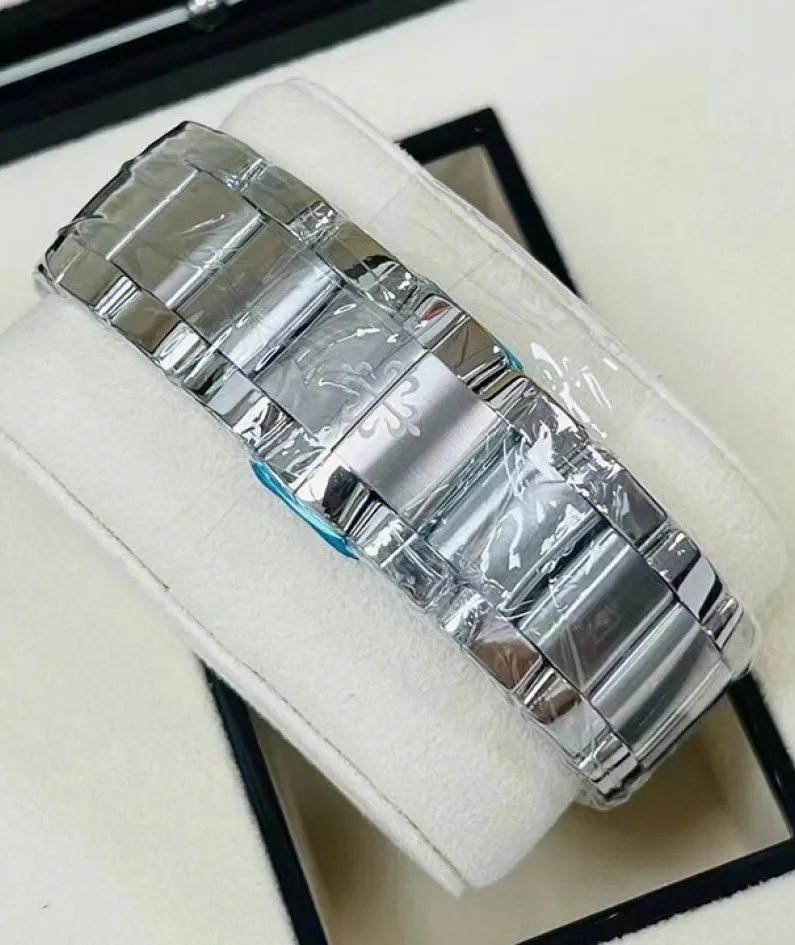 5167A/1A-Patek Philippe AQUANAUT