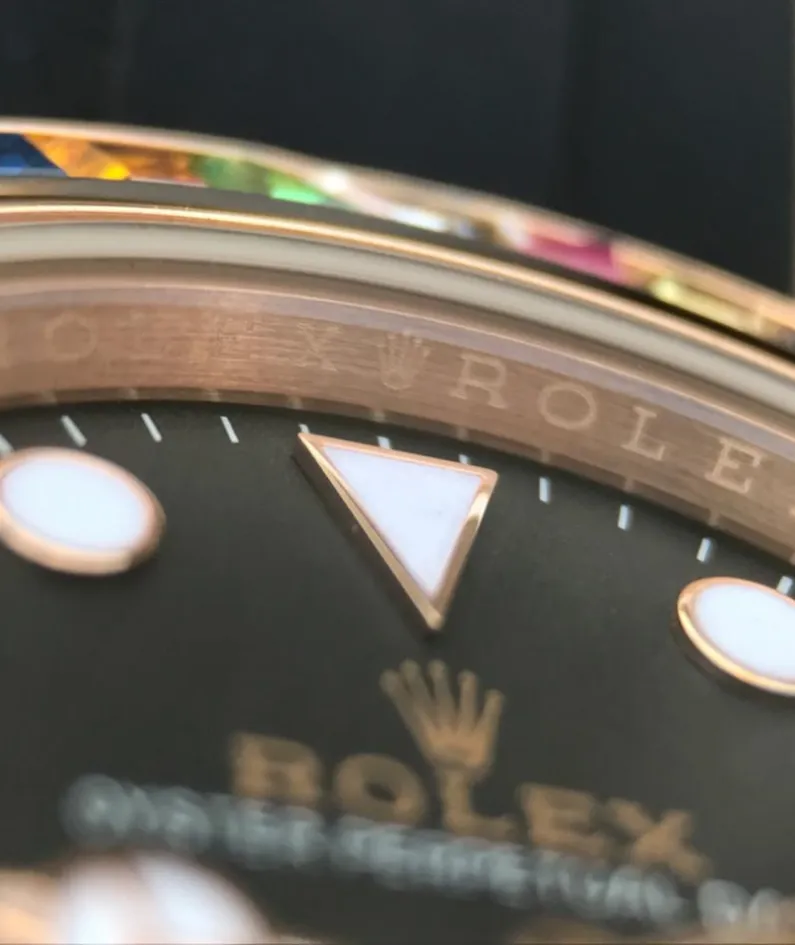 YACHT MASTER 1 GOLDEN DIAMOND BEZEL BLACK DIAL RUBBER STRAP 40MM 116695SATS