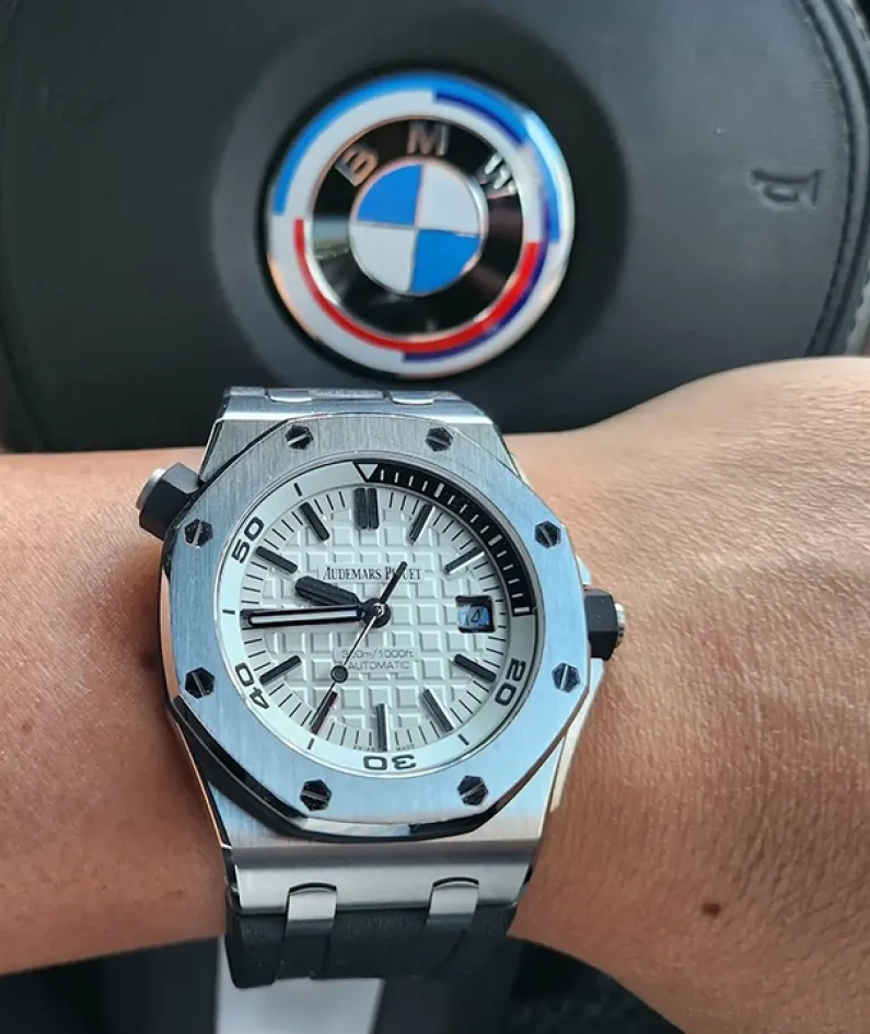 ROYAL OAK OFFSHORE DIVER Ref. 15710ST.OO.A010CA.01