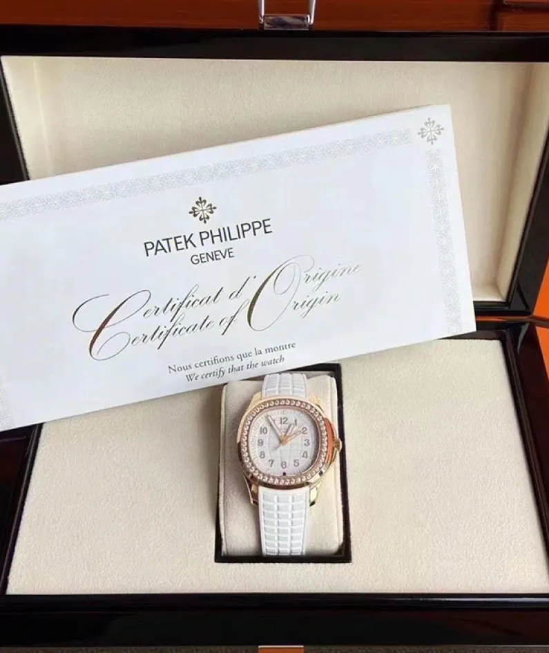5269/200R-001-Patek Philippe AQUANAUT-women