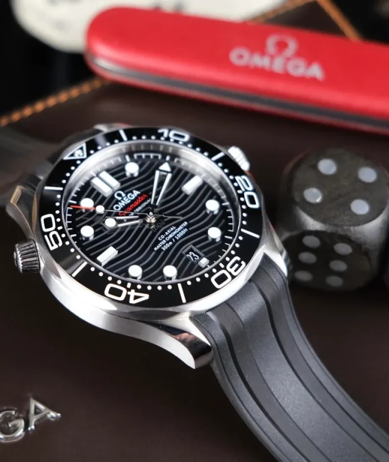 DIVER 300M CO‑AXIAL MASTER CHRONOMETER 42 MM