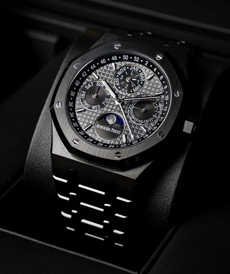 ROYAL OAK PERPETUAL CALENDAR Ref. 26579CE.OO.1225CE.01(AAAAA Version)