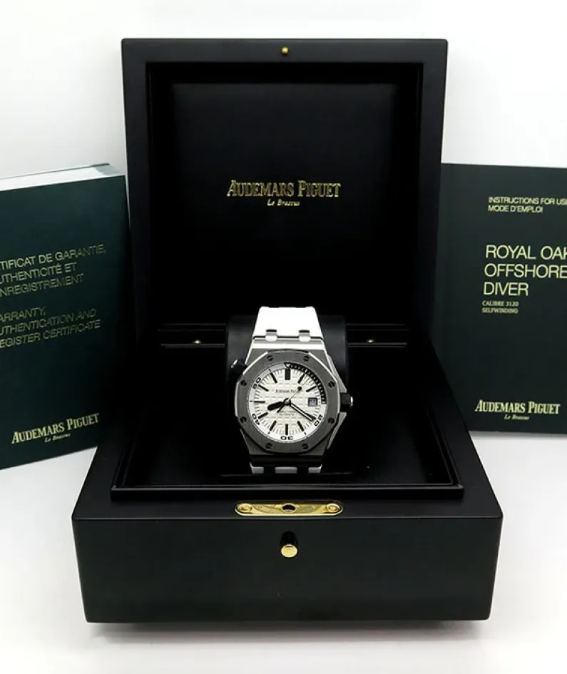 ROYAL OAK OFFSHORE DIVER Ref. 15710ST.OO.A010CA.01