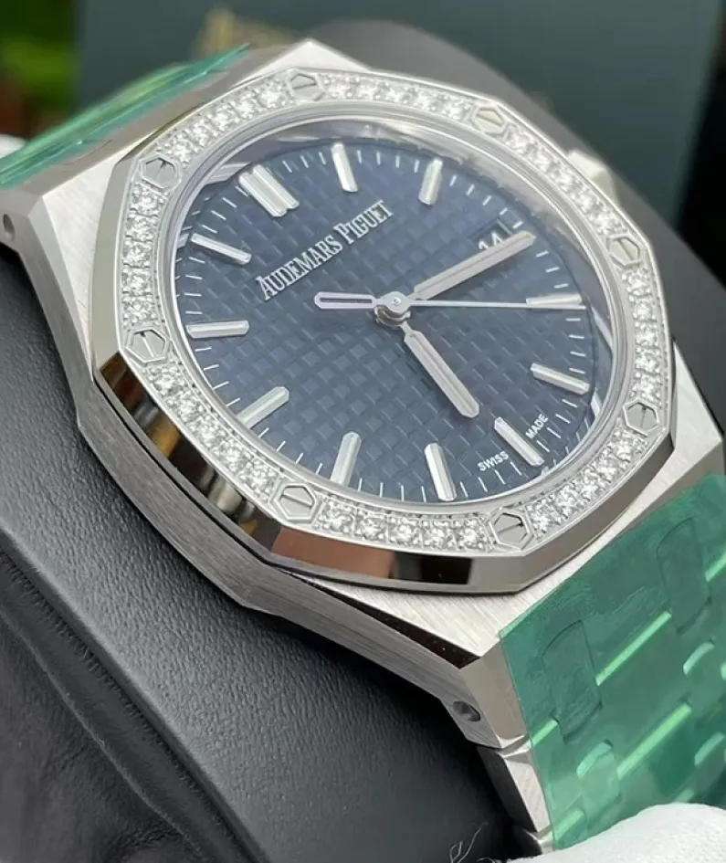ROYAL OAK SELFWINDING  50TH ANNIVERSARY  Ref. 77451ST.ZZ.1361ST.02