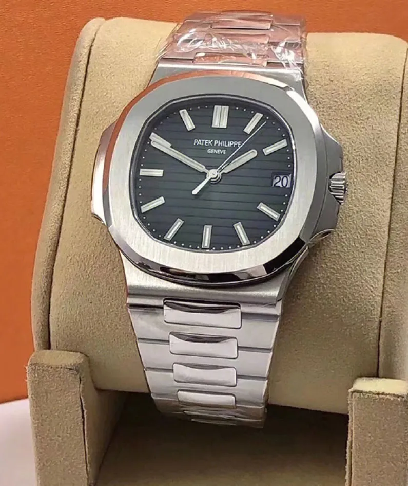 Patek Philippe Nautilus 5711/1A 010
