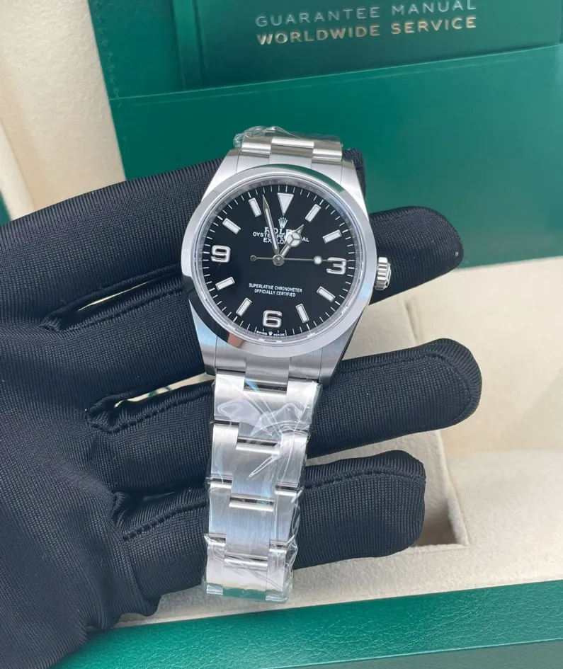 OYSTER PERPETUAL 124300 Series（Black dial）