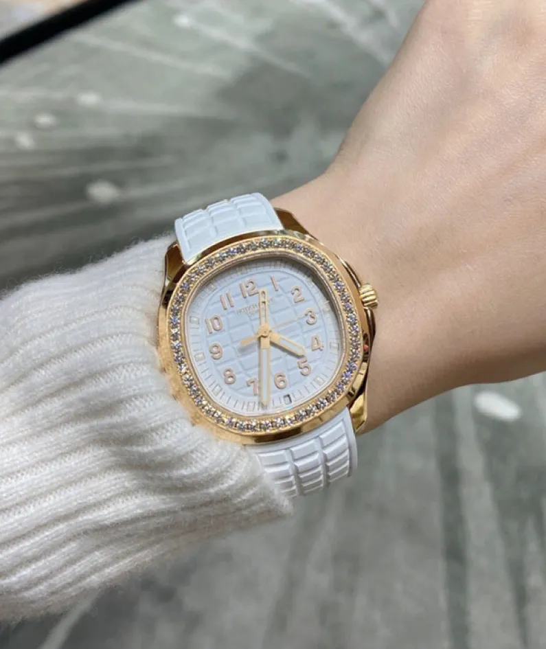 5269/200R-001-Patek Philippe AQUANAUT-women