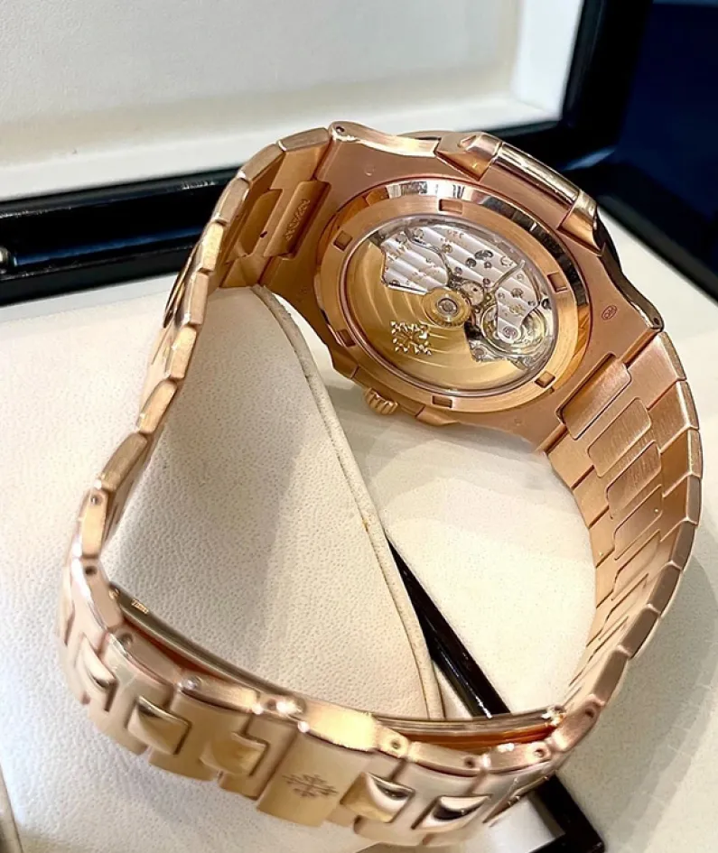 5711/1R-001-Patek Philippe Nautilus