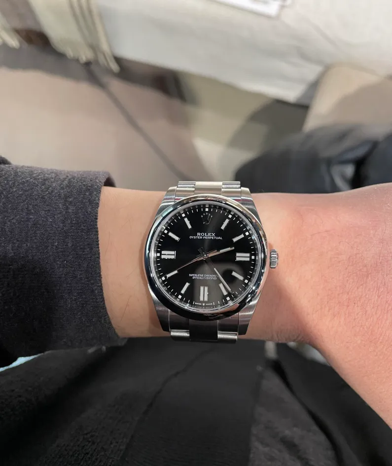 OYSTER PERPETUAL 124300 Series（Black dial）