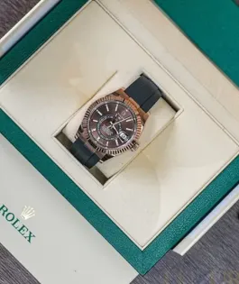 Rolex Sky-Dweller Oyster 42 mm Everose gold 326235-0005 New