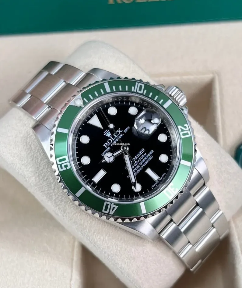 Rolex Submariner 16610LV-93250 black dial watch