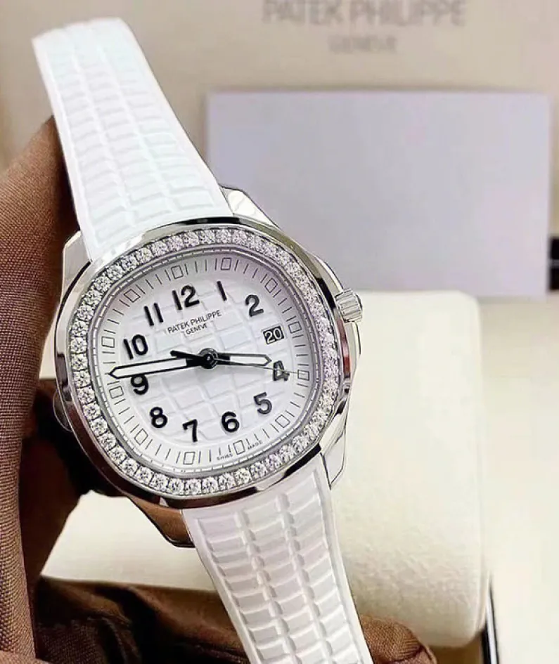 5267/200A-Patek Philippe AQUANAUT