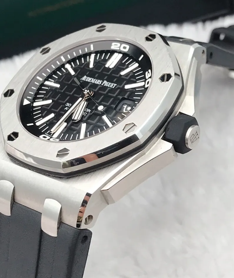 ROYAL OAK OFFSHORE DIVER Ref. 15710ST.OO.A002CA.01